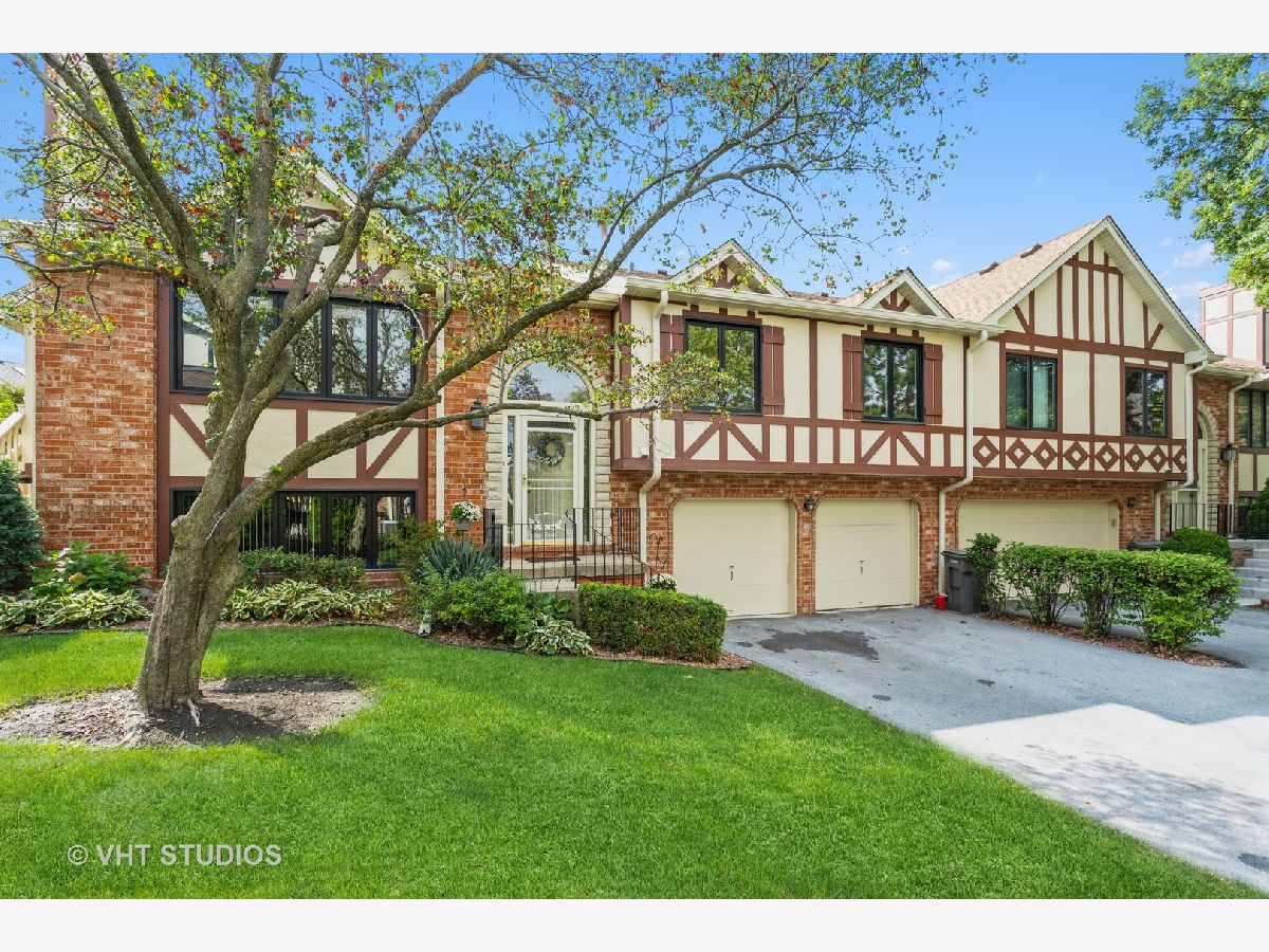 Townhomes & Condos Sold Cambridge Tinley Park Illinois, 17574 Windsor