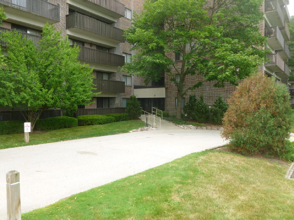 Heather Ridge Gurnee IL, Townhomes & Condos & Homes For Sale & For Rent