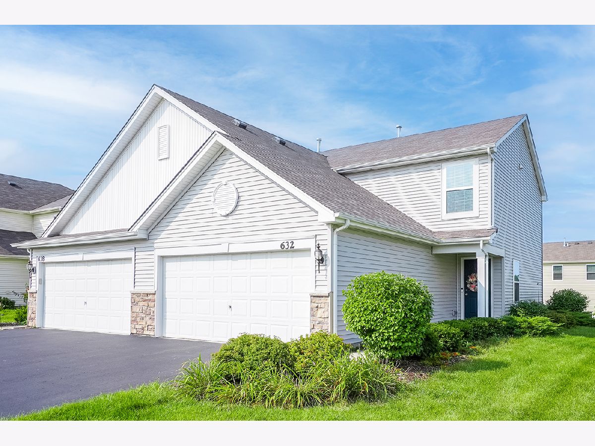 Condos & Townhomes & Homes Sold Tuscany Woods Hampshire Illinois, 632 Vine