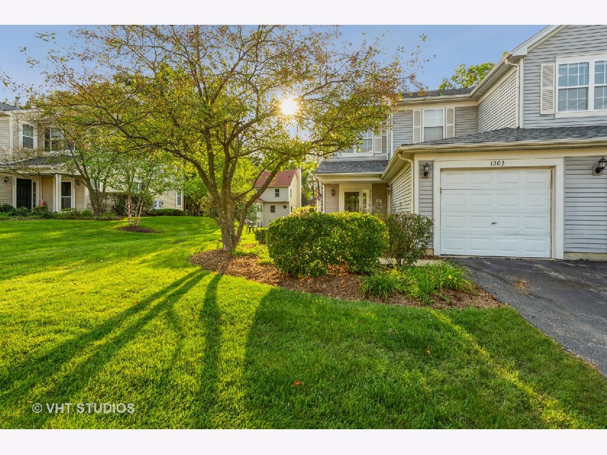 Townhomes & Homes Sold Aragon Carpentersville Illinois, 1303 Brookdale