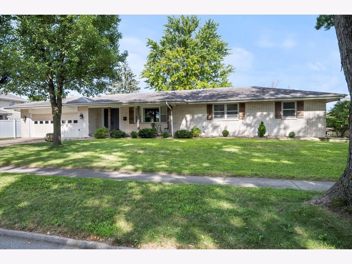 Homes Sold Eastgate Bloomington Illinois, 104 Ruth