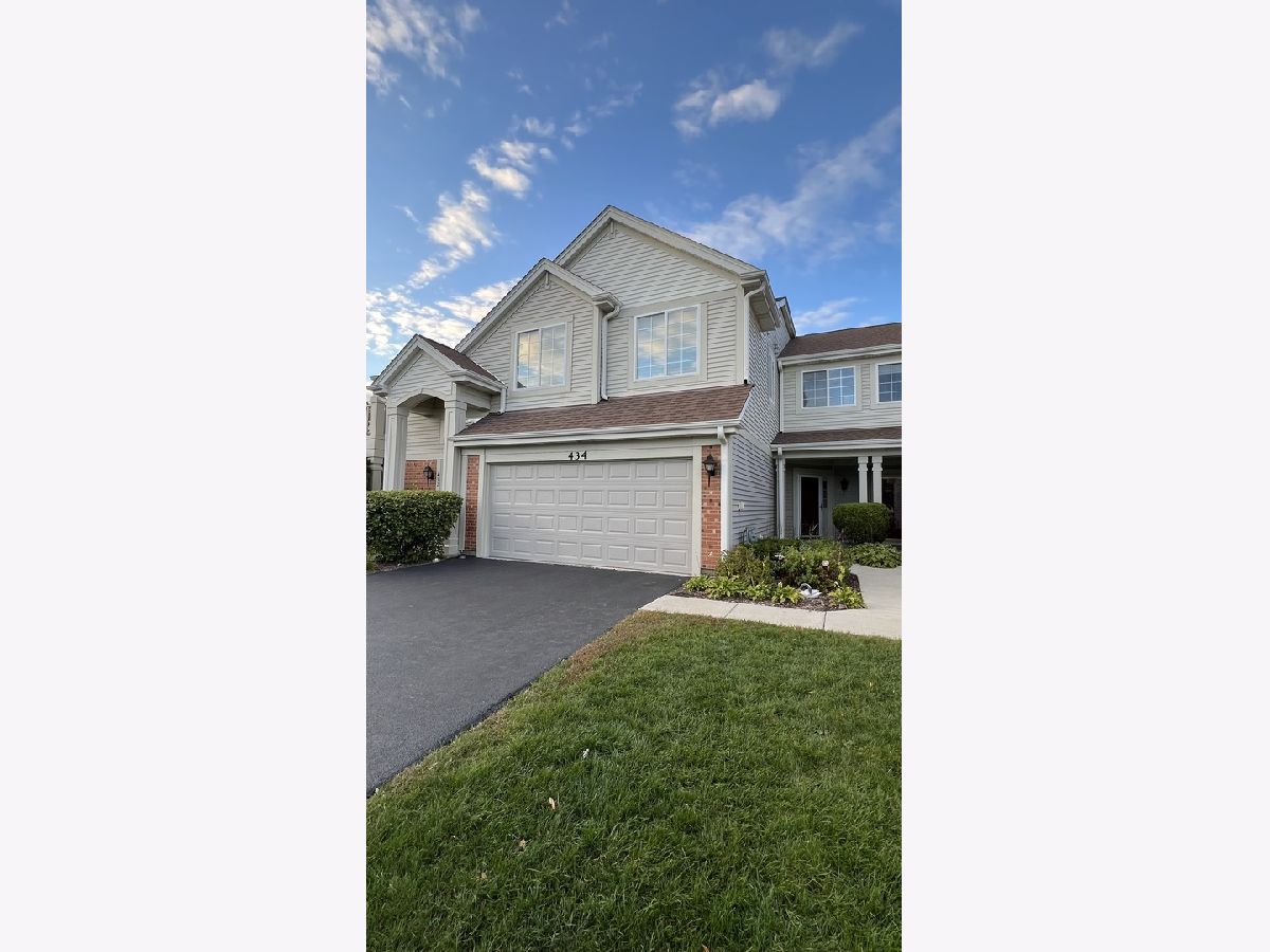 Townhomes & Homes Sold Concord Mills Palatine Illinois, 434 Thornhill