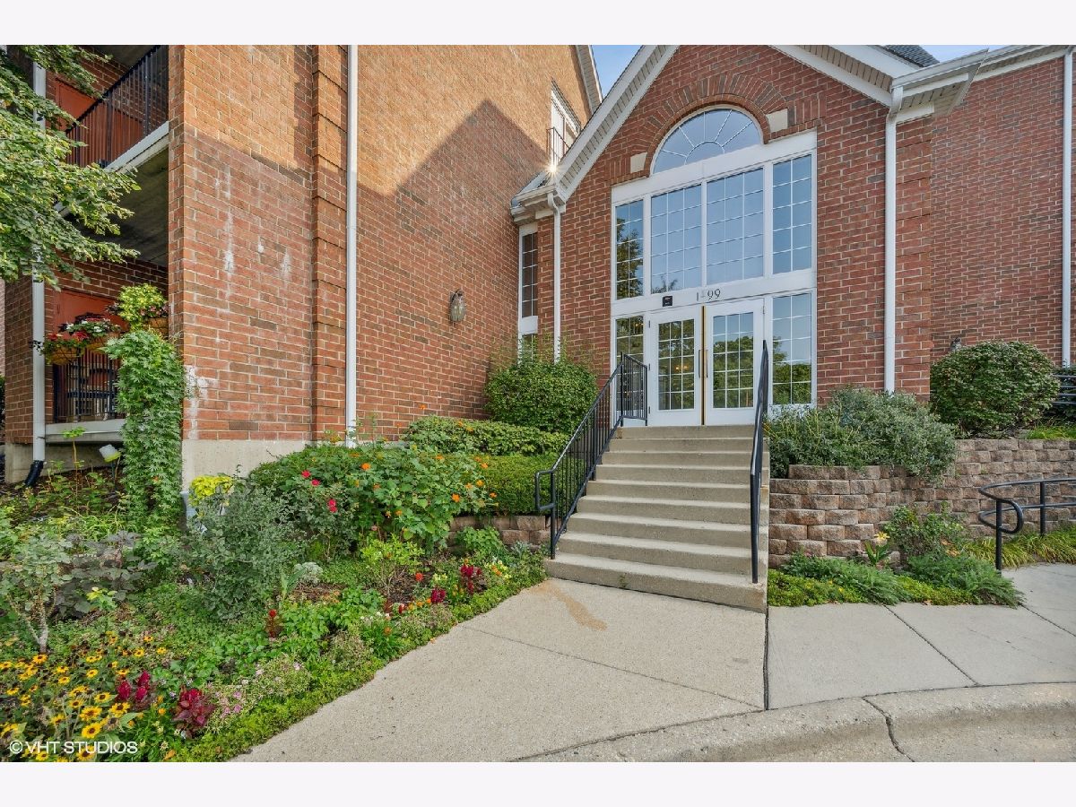 Condominiums Sold Hunt Club Condos St Charles Illinois, 91 Hunt Club