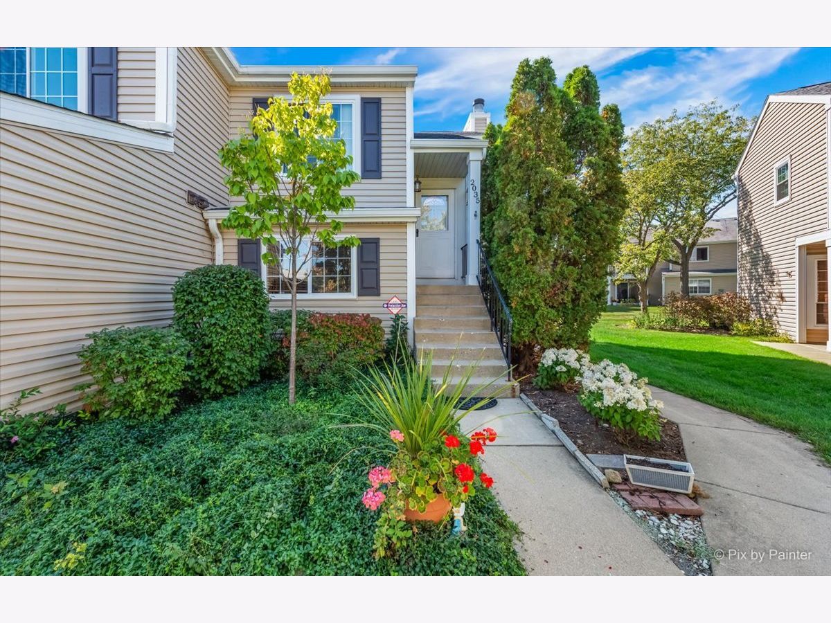 Townhomes & Condos Sold Windsong Schaumburg Illinois, 2035 Windemere