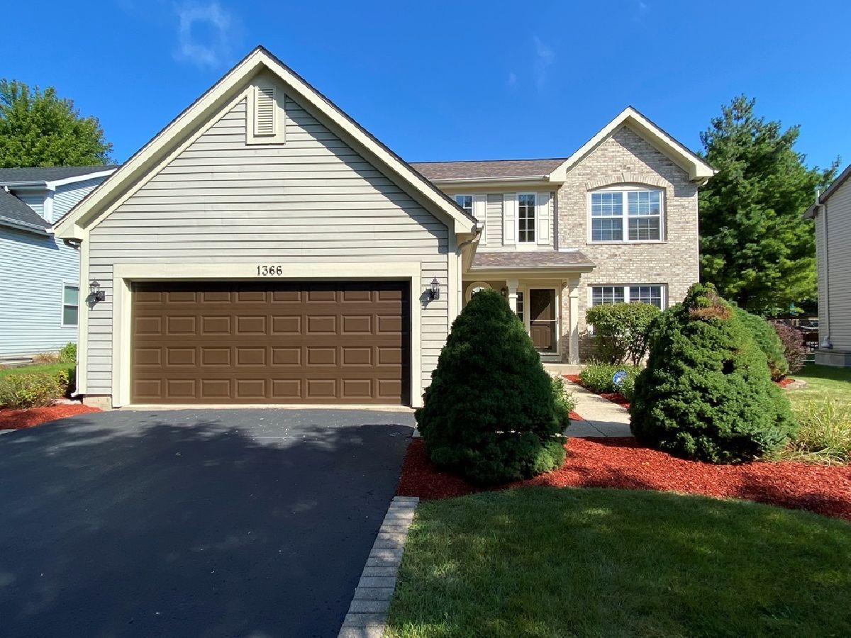 Homes Sold Cambridge Chase Aurora Illinois, 1366 Burnett