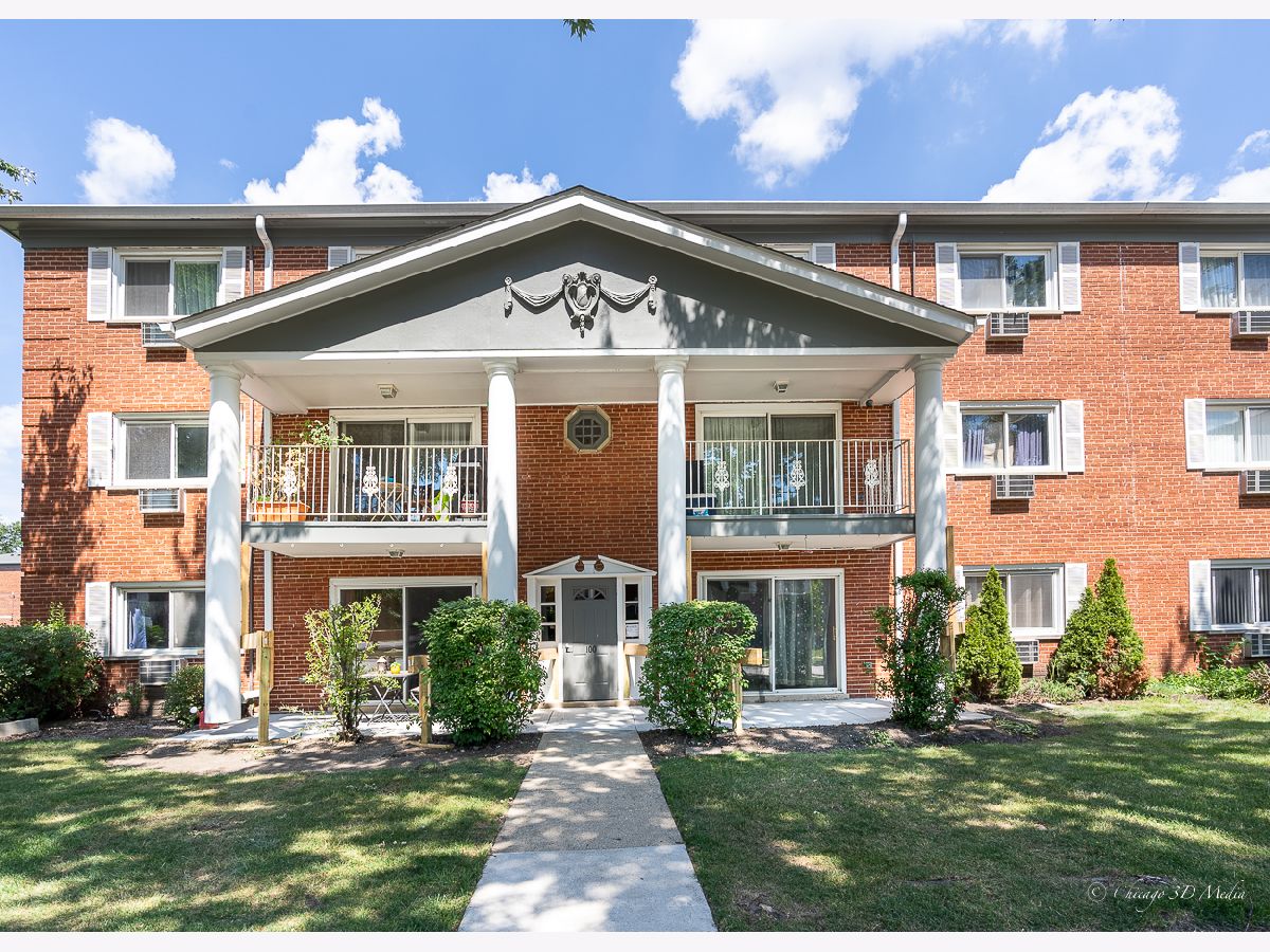 Condos & Townhomes Sold Country Club Condominium Arlington Heights Illinois, 100 Lillian