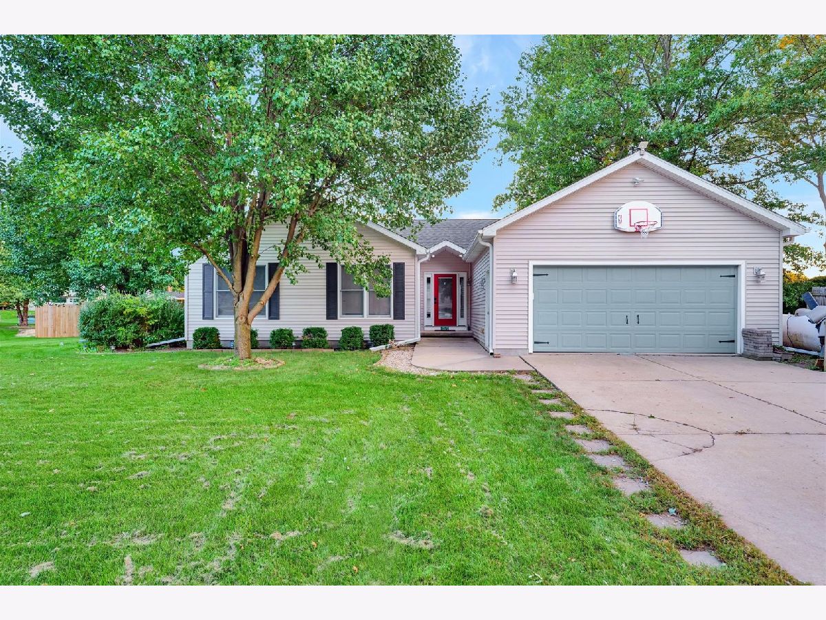 Homes Sold Crooked Creek Dewey Illinois, 562 I County Road 2400