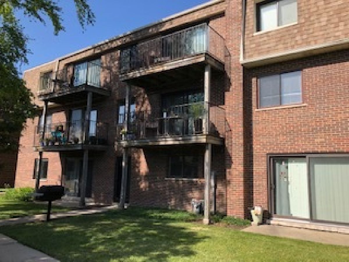 Condominiums Sold Long Valley Palatine Illinois, 1442 Carol