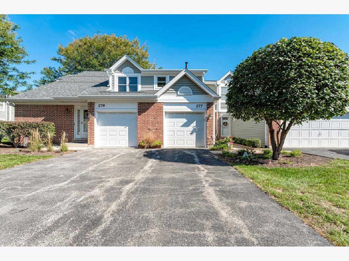 Townhomes & Condos & Homes Sold Elk Trail Carol Stream Illinois, 277 Eclipse