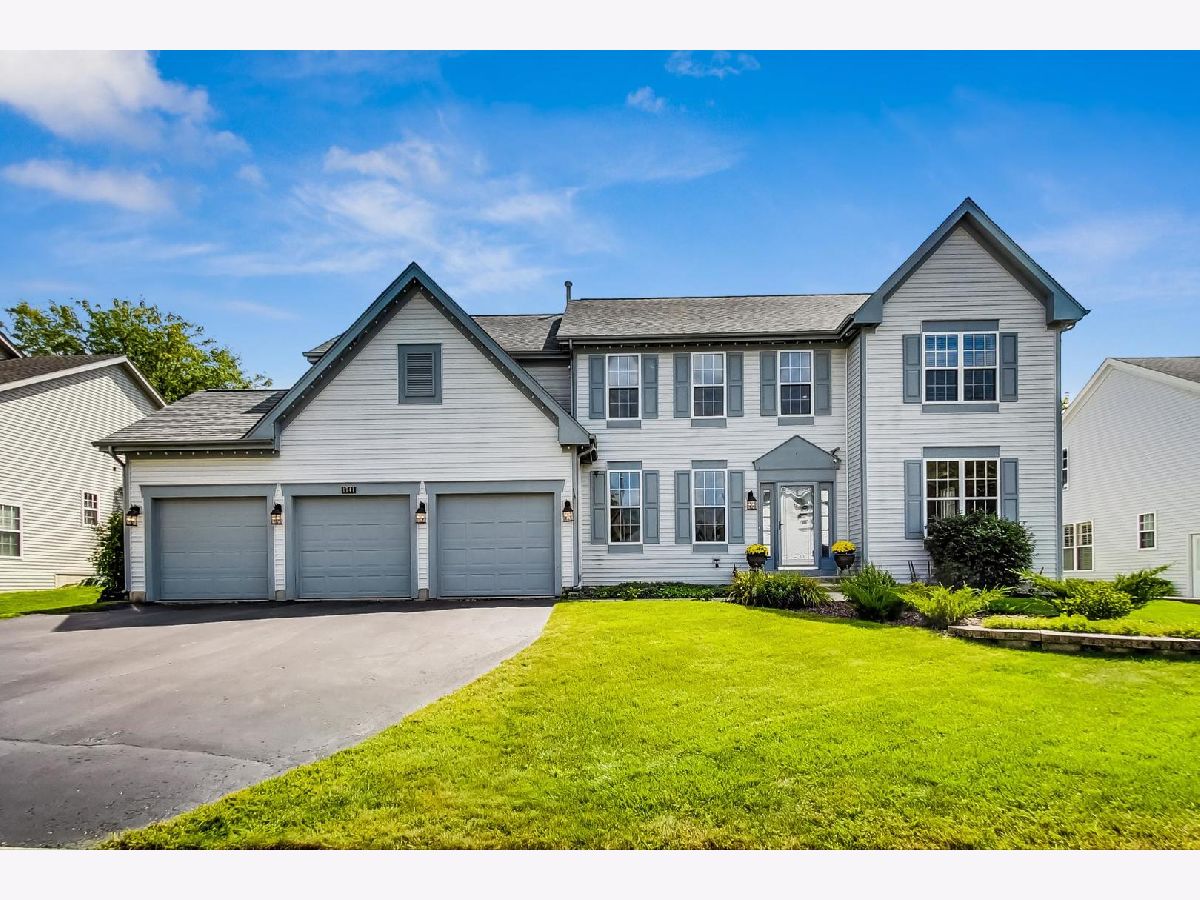 Homes Sold Hunters West Crystal Lake Illinois, 1741 Rolling Hills