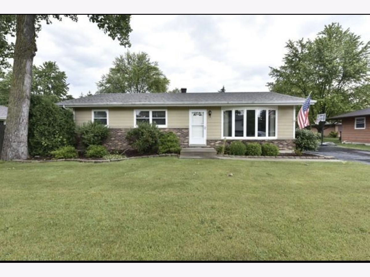  Rented Winthrop Harbor Illinois, 607 Holdridge