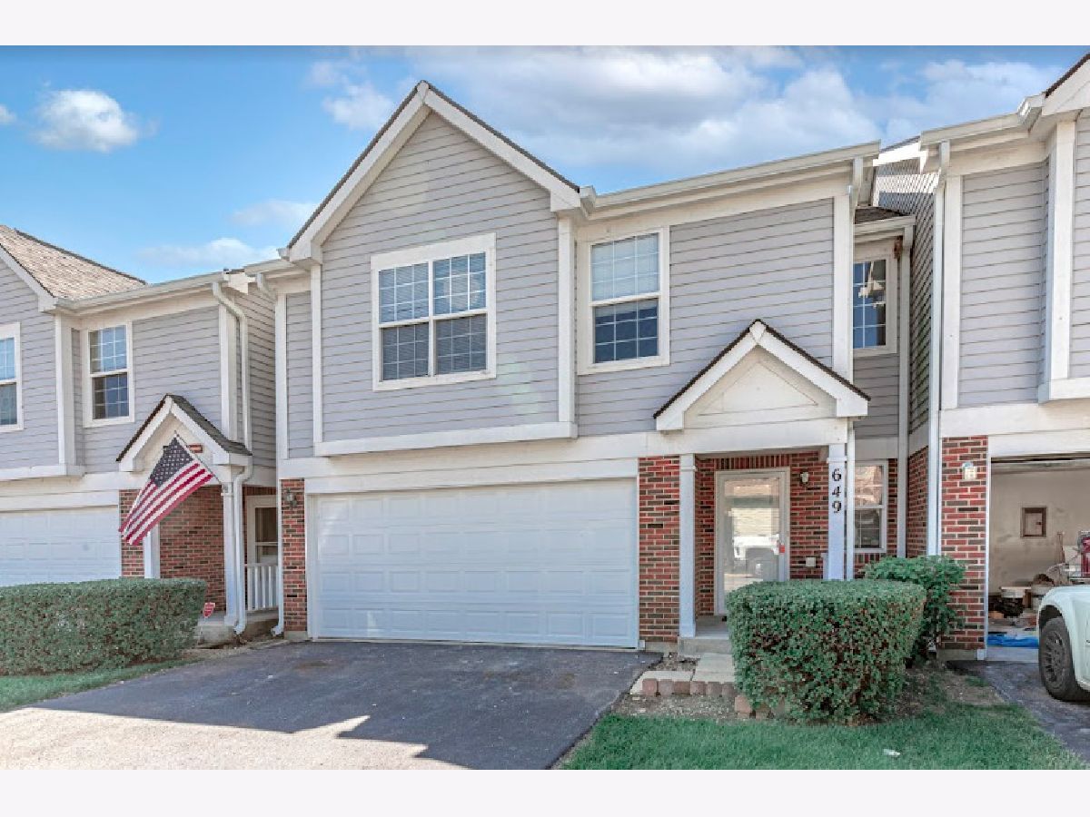 Townhomes & Condos Sold Whispering Oaks Palatine Illinois, 649 Whispering Oaks