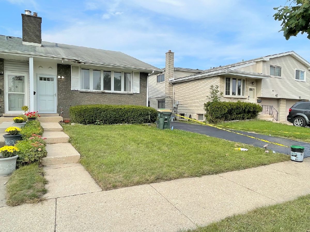 Condos & Townhomes Rented Sugarbrook Arlington Heights Illinois, 1422 Lillian