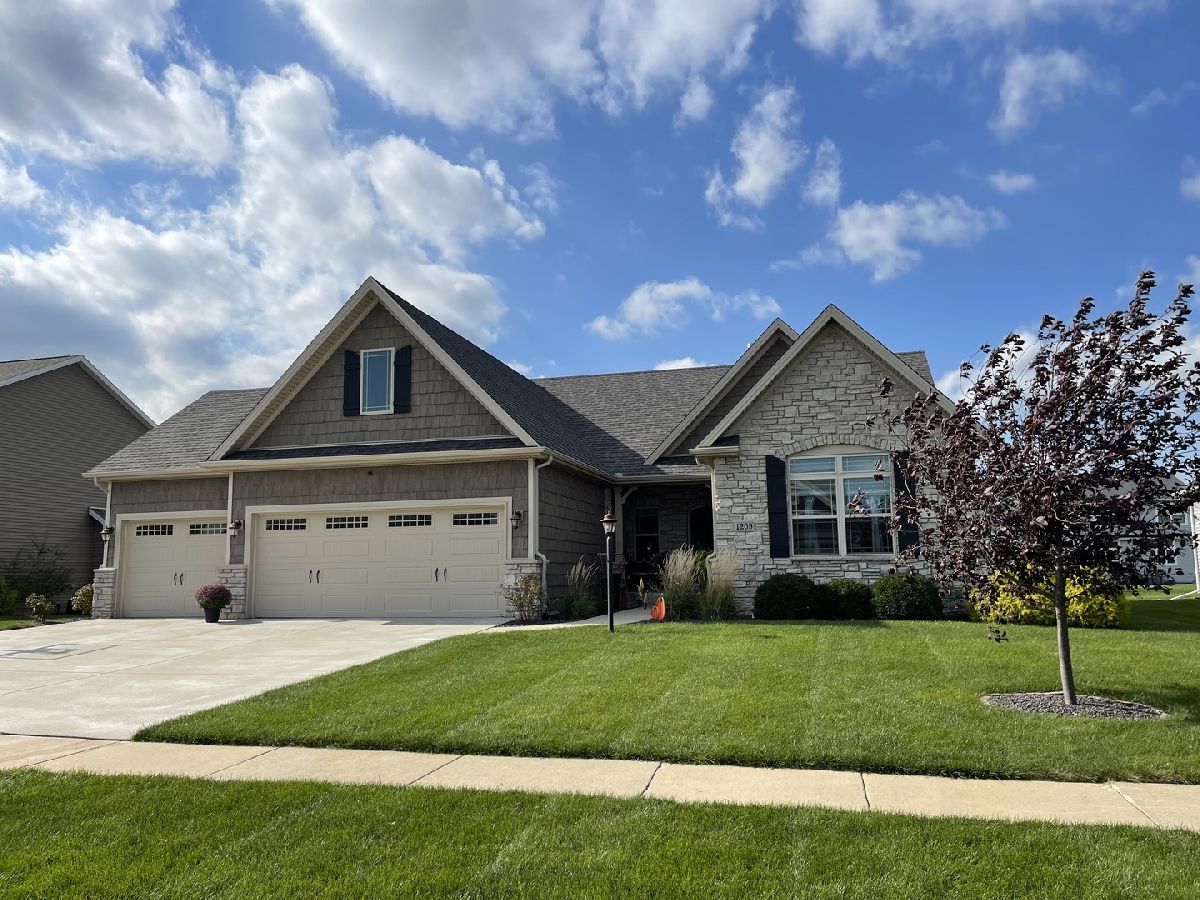 Homes Sold Trails At Abbey Fields Champaign Illinois, 1209 English Oak