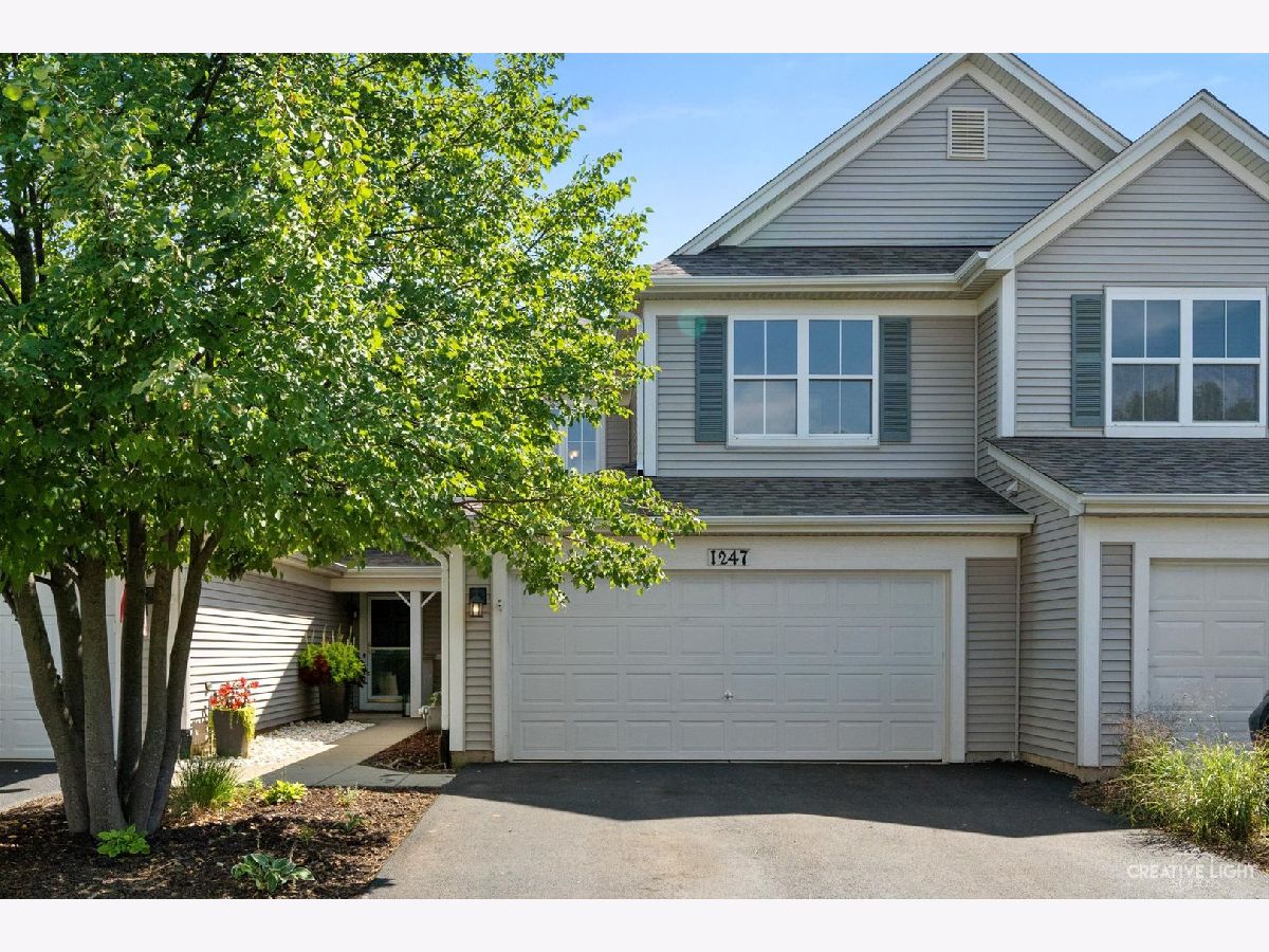 Townhomes Sold Eagles Ridge Bartlett Illinois, 1247 Spaulding