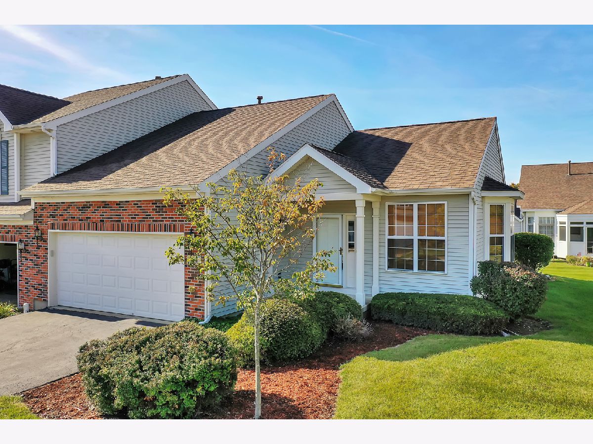 Townhomes Sold Highlands On The Park Woodstock Illinois, 819 Duvall