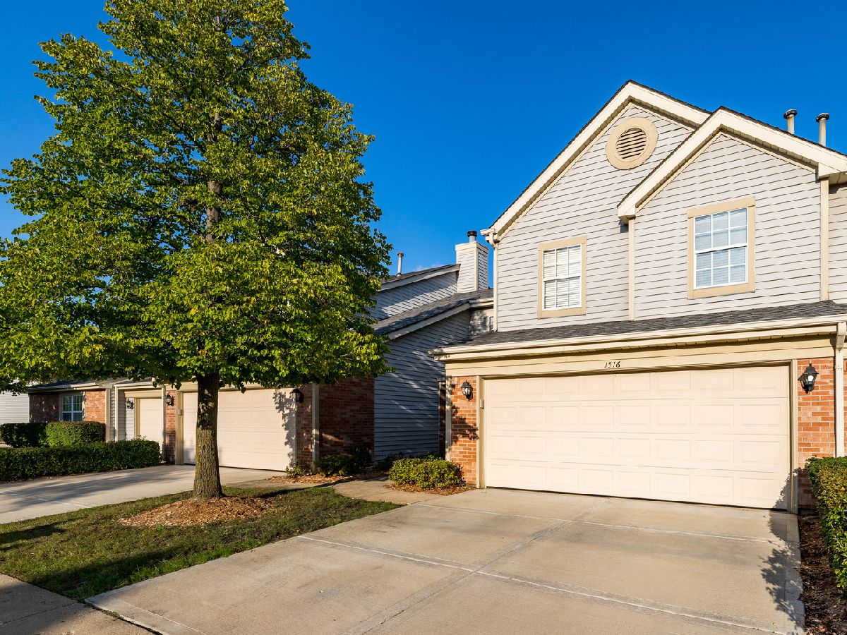 Townhomes & Condos Sold Greens Of Glendale Lakes Glendale Heights Illinois, 1516 Club