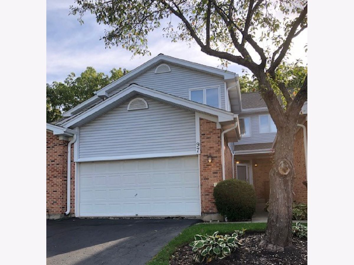 Townhomes & Condos Sold Carriage Hill Cary Illinois, 97 Charlotte