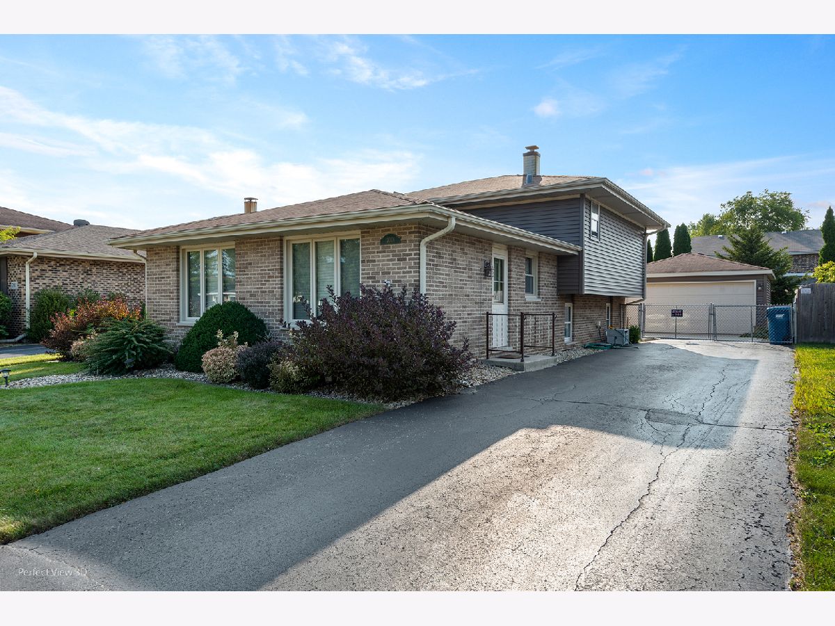 Homes Sold Prairie View Alsip Illinois, 12008 Tripp