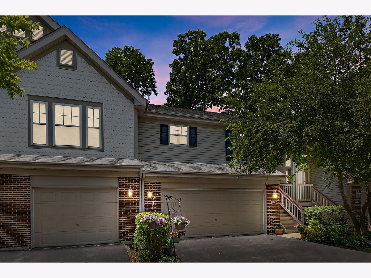 Townhomes Sold Oaks At Hidden Glen Streamwood Illinois, 122 Meredith