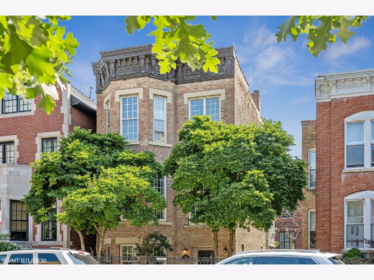 Condominiums & Homes Sold Depaul Chicago Illinois, 1037 Webster
