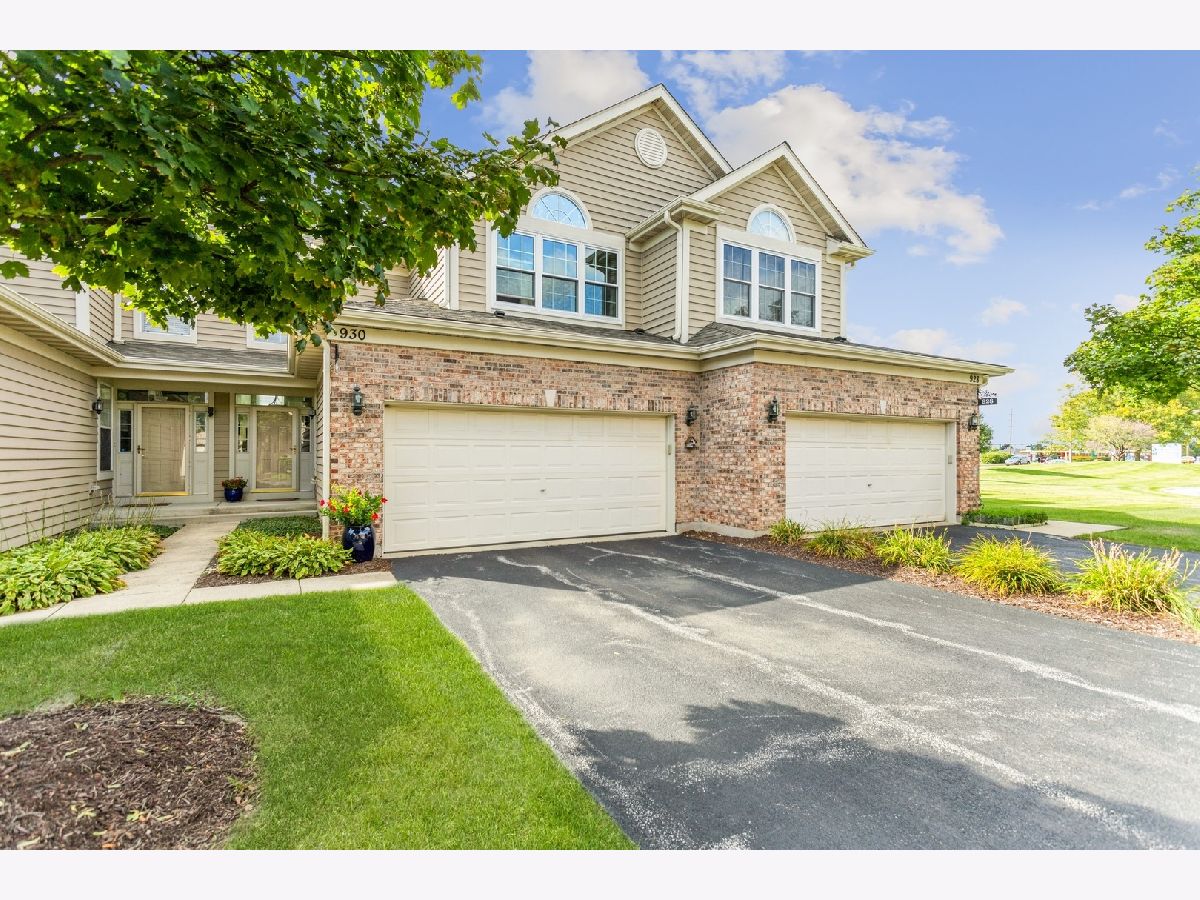 Townhomes Sold Deer Crossing Naperville Illinois, 930 Havenshire