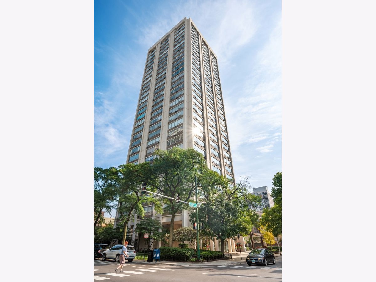 Condominiums Sold Faulkner House Chicago Illinois, 70 Burton