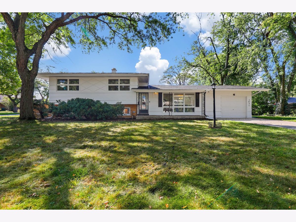 Homes & Condominiums Sold Flossmoor Hills Flossmoor Illinois, 1034 Central Park