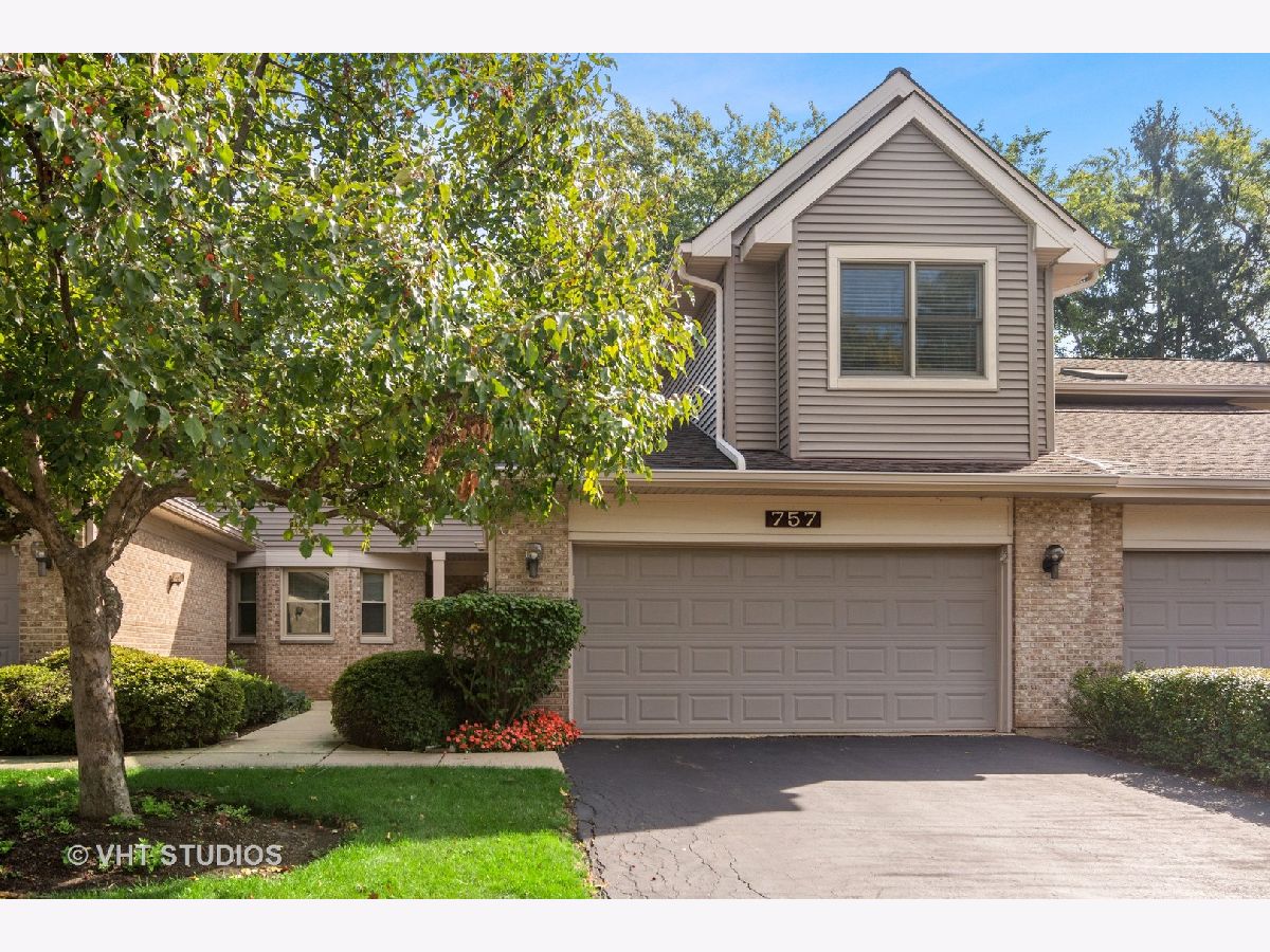Townhomes Sold Timberlake Estates Palatine Illinois, 757 Walden