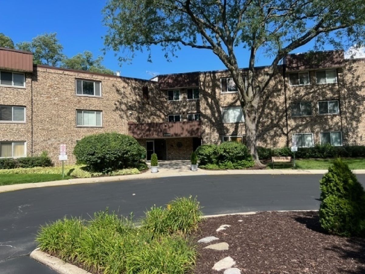 Condominiums Sold Brookwood Rolling Meadows Illinois, 2600 Brookwood Way