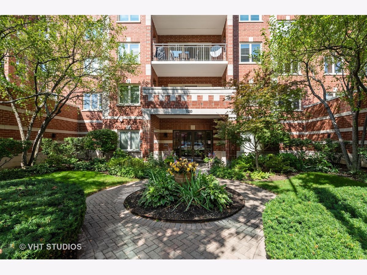 Condominiums Sold Towne Square Skokie Illinois, 5000 Oakton