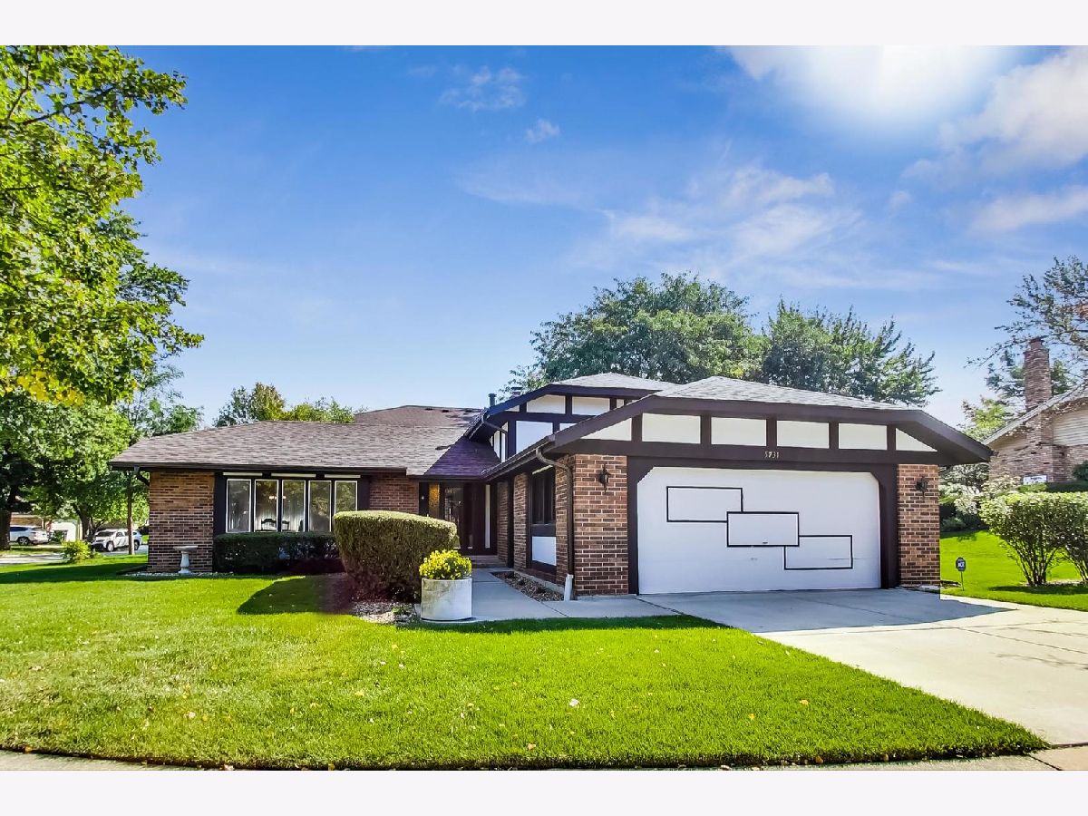 Condominiums & Homes Sold Villas Of Deer Creek Westmont Illinois, 5731 Doe