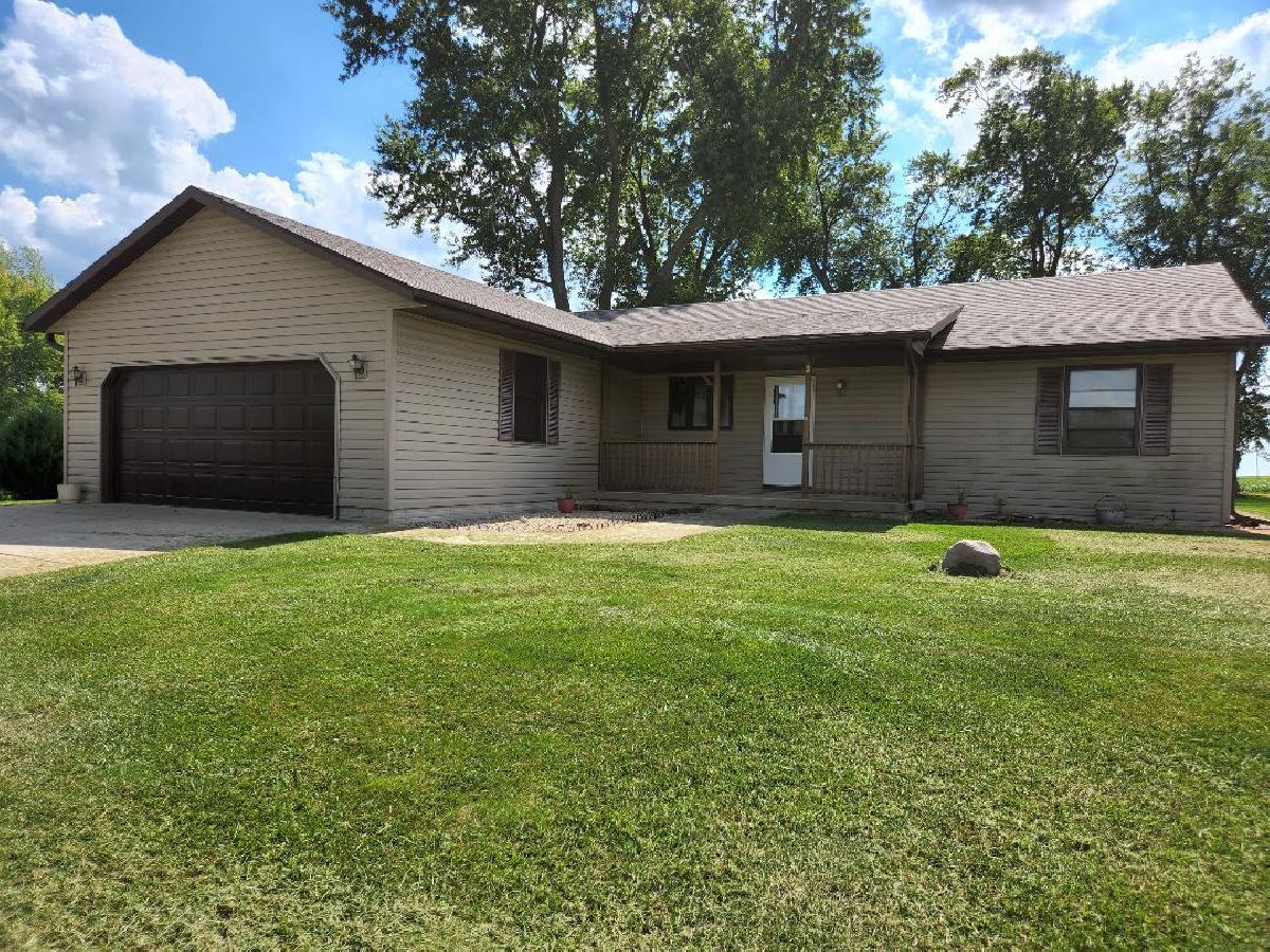  Rented Somonauk Illinois