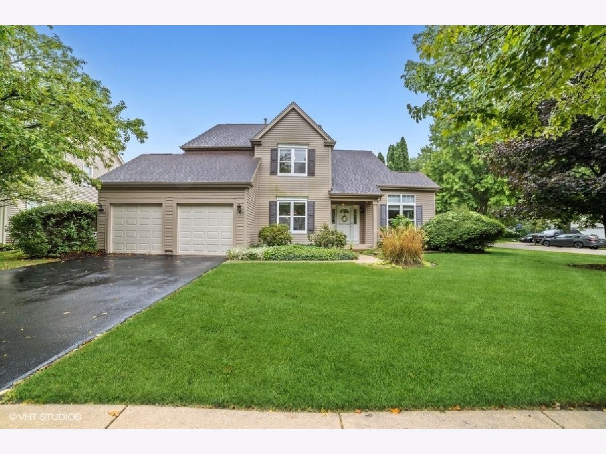 Homes & Townhomes Sold Woodbridge North Elgin Illinois, 2499 Hayloft