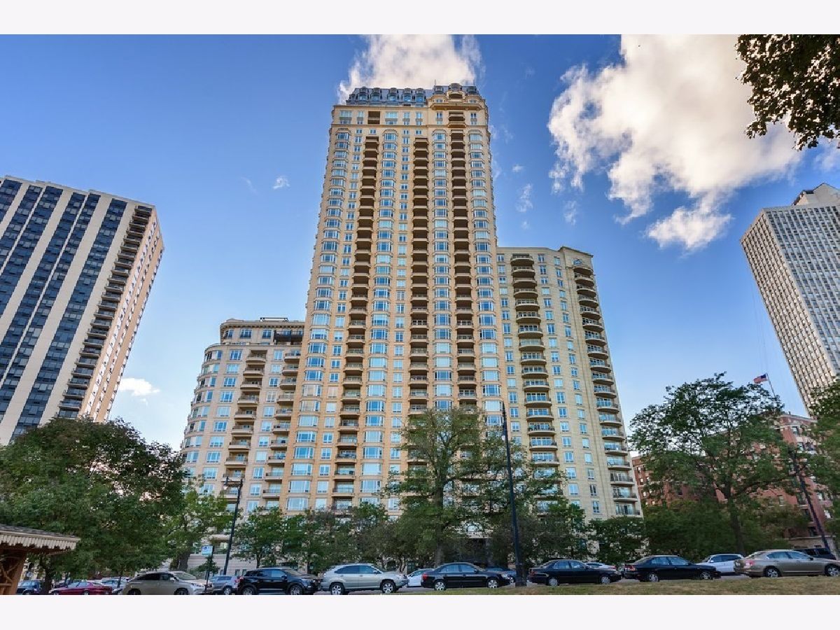 Condominiums Sold Lincoln Park 2550 Chicago Illinois, 2550 Lakeview