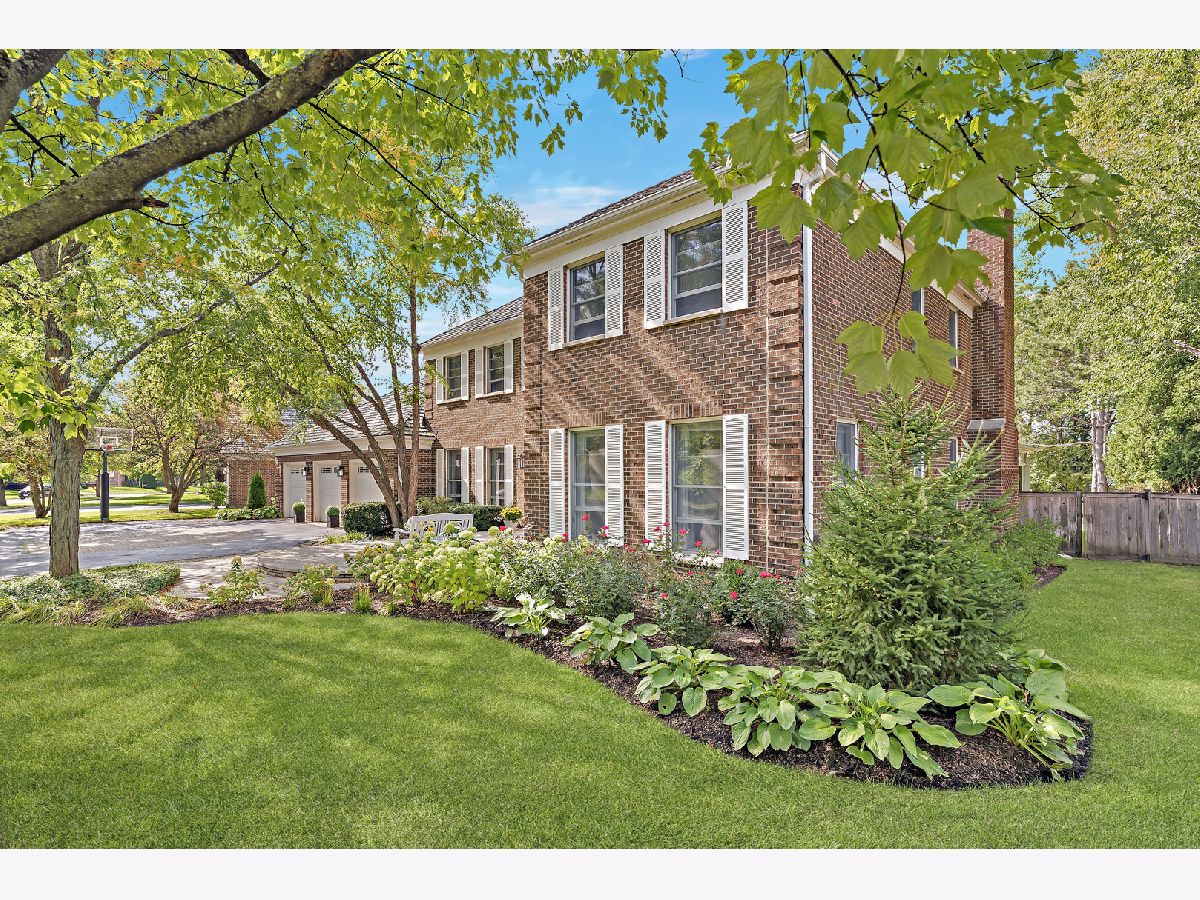Homes & Condos & Townhomes Sold Indian Ridge Glenview Illinois, 2332 Iroquois