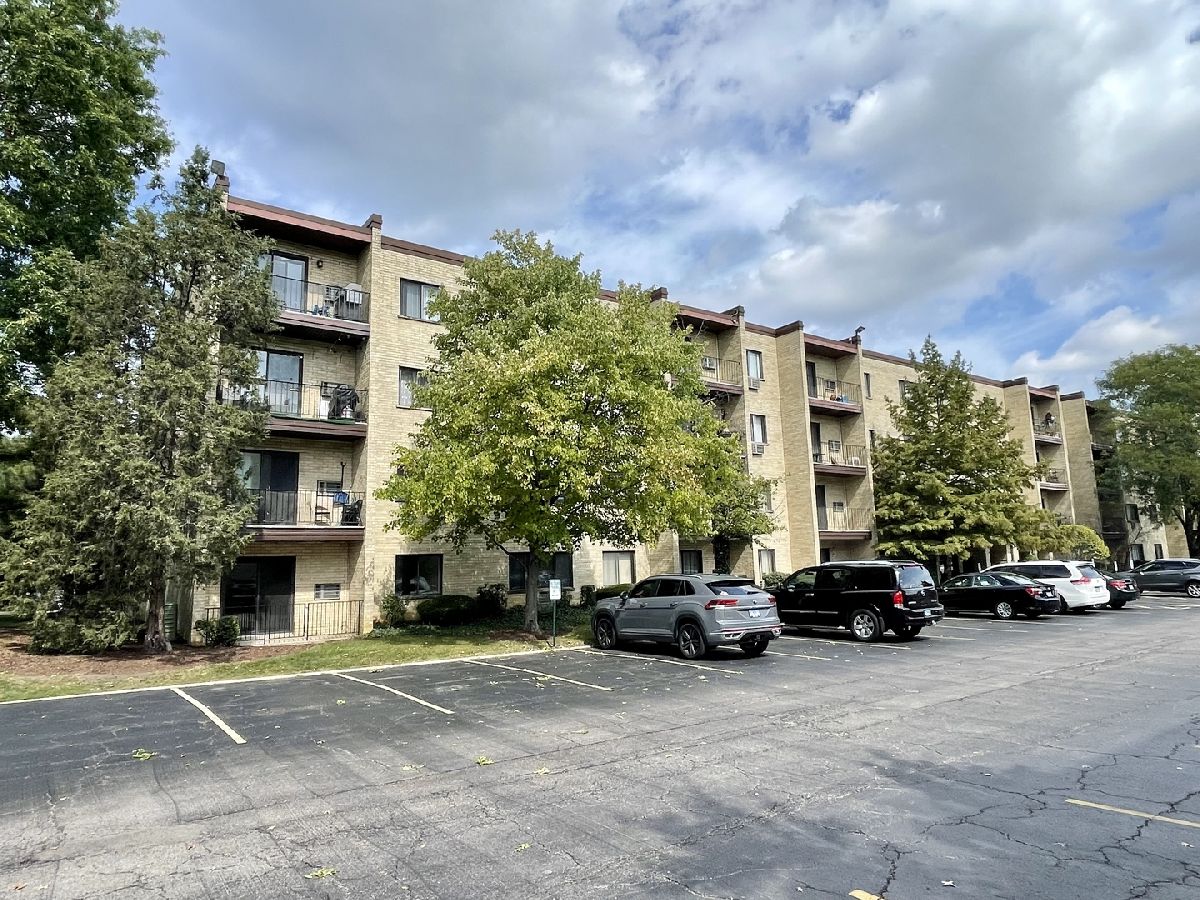 Condominiums Sold Flagg Creek Indian Head Park Illinois, 7211 Wolf