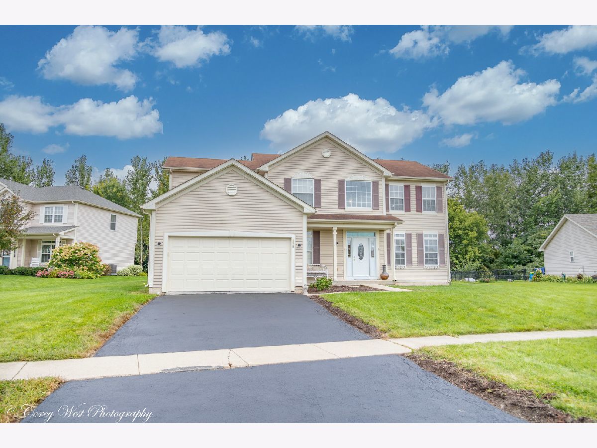 Homes Sold Hidden Grove Dekalb Illinois, 3305 Basswood