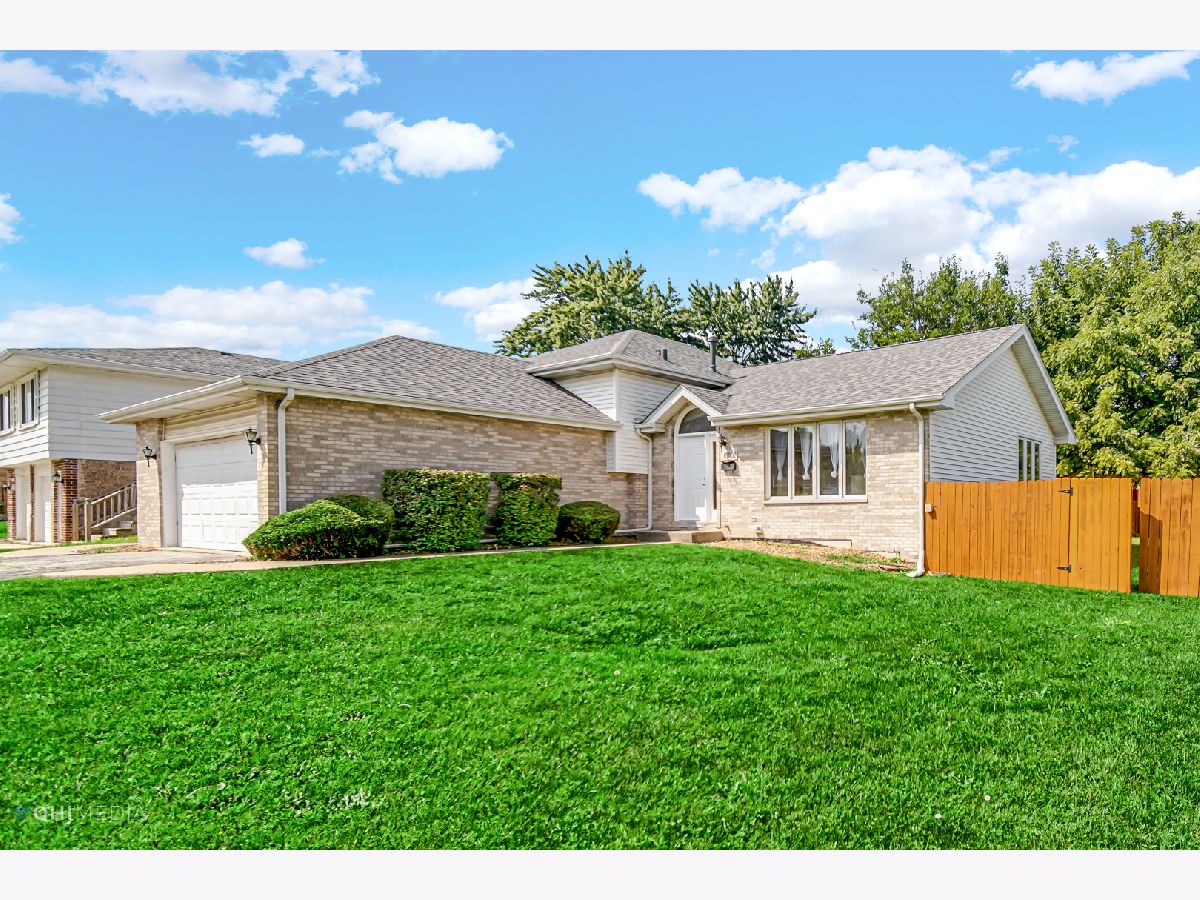 Homes Sold Flossmoor Terrace Country Club Hills Illinois, 18002 Crawford