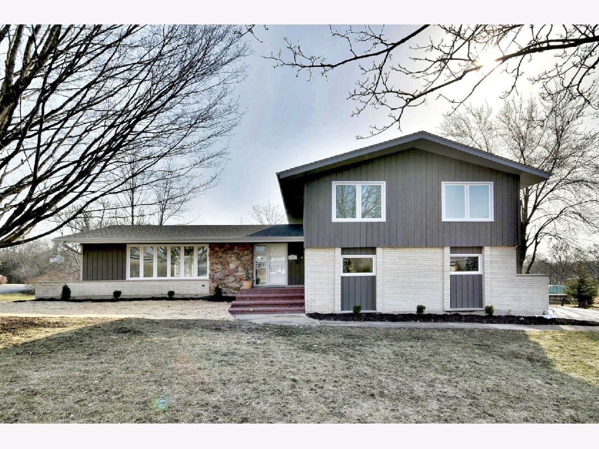 Homes Sold Fairhaven Barrington Illinois, 21253 Woodland
