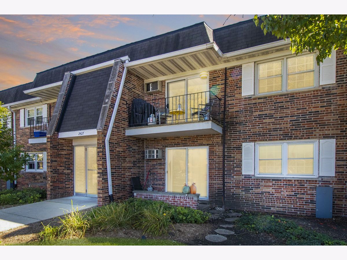 Condominiums Sold Fairway Grove Downers Grove Illinois, 2427 Ogden