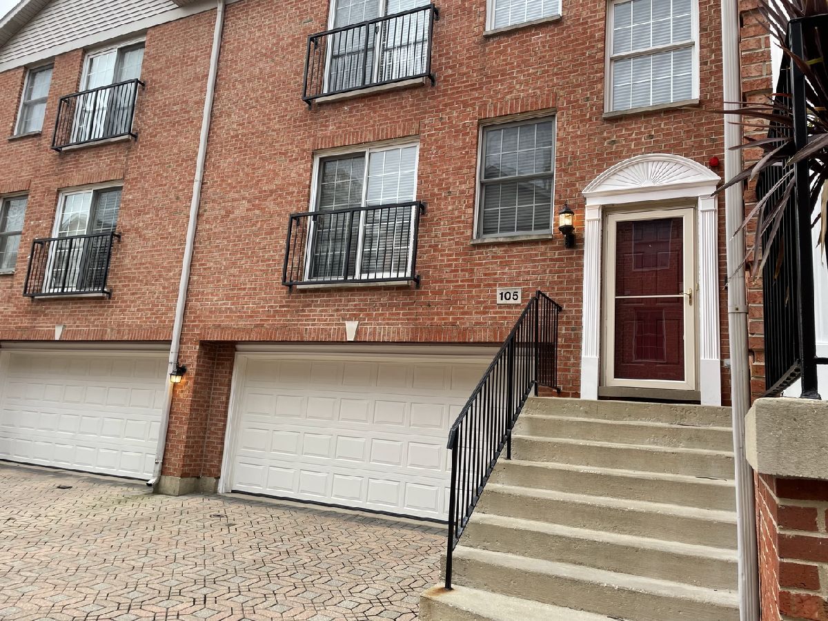 Townhomes Sold Fountain Terrace Arlington Heights Illinois, 105 Evergreen