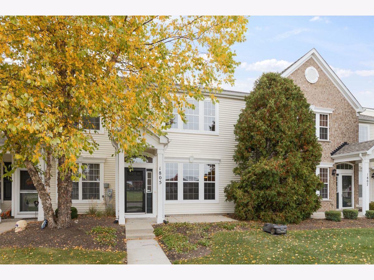 Sweetwater Woodstock IL, Homes & Townhomes For Sale & For Rent Sadie