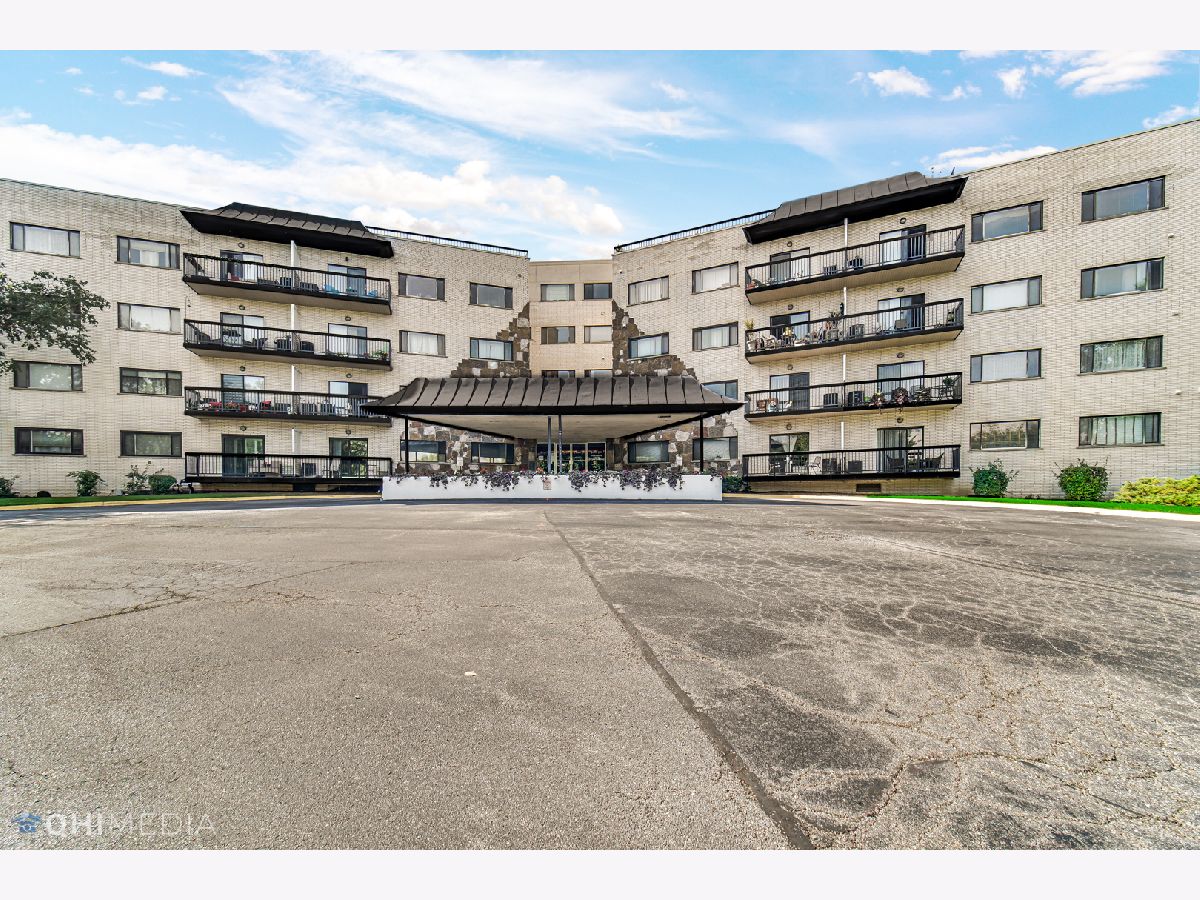 Condominiums Sold Forest Villa Condominium Countryside Illinois, 6700 Brainard