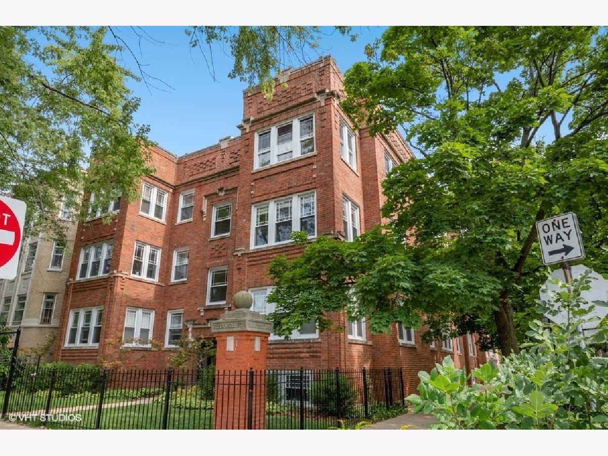 Condos & Townhomes & Homes Sold Ravenswood Gardens Chicago Illinois, 2550 Sunnyside