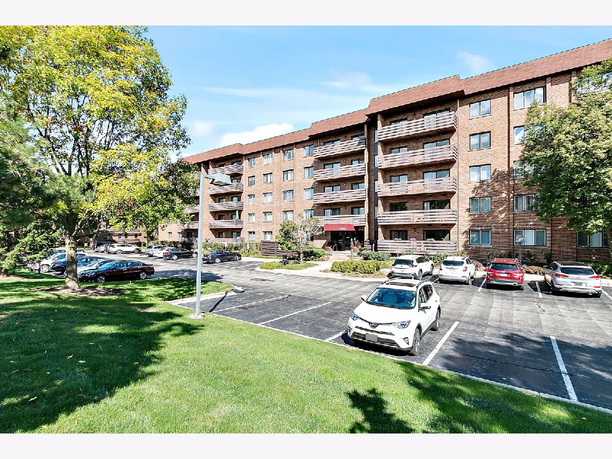 Condominiums Sold Valley Lo Towers Glenview Illinois, 2000 Chestnut