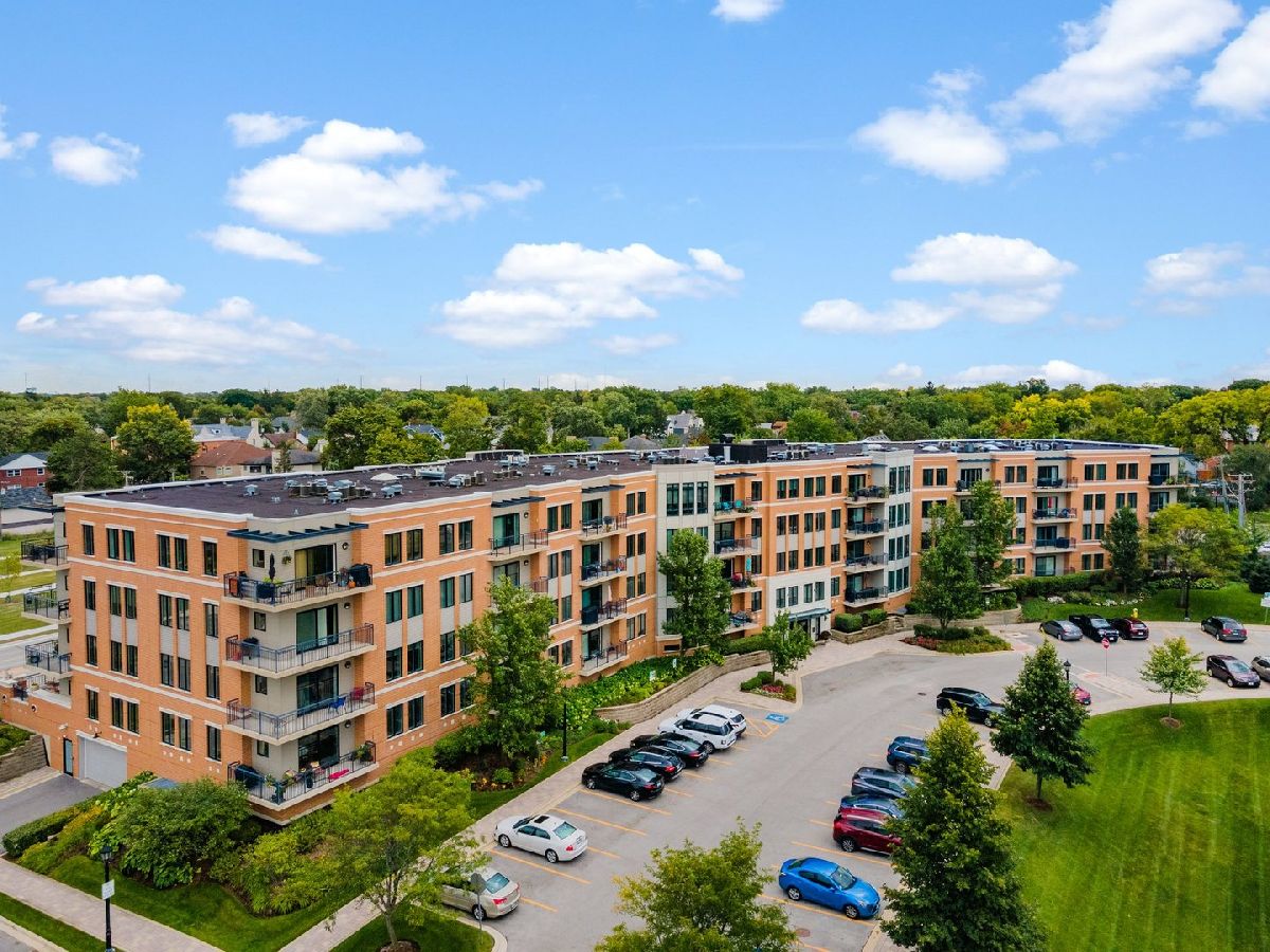 Condominiums Sold Crescent Court Elmhurst Illinois, 145 York