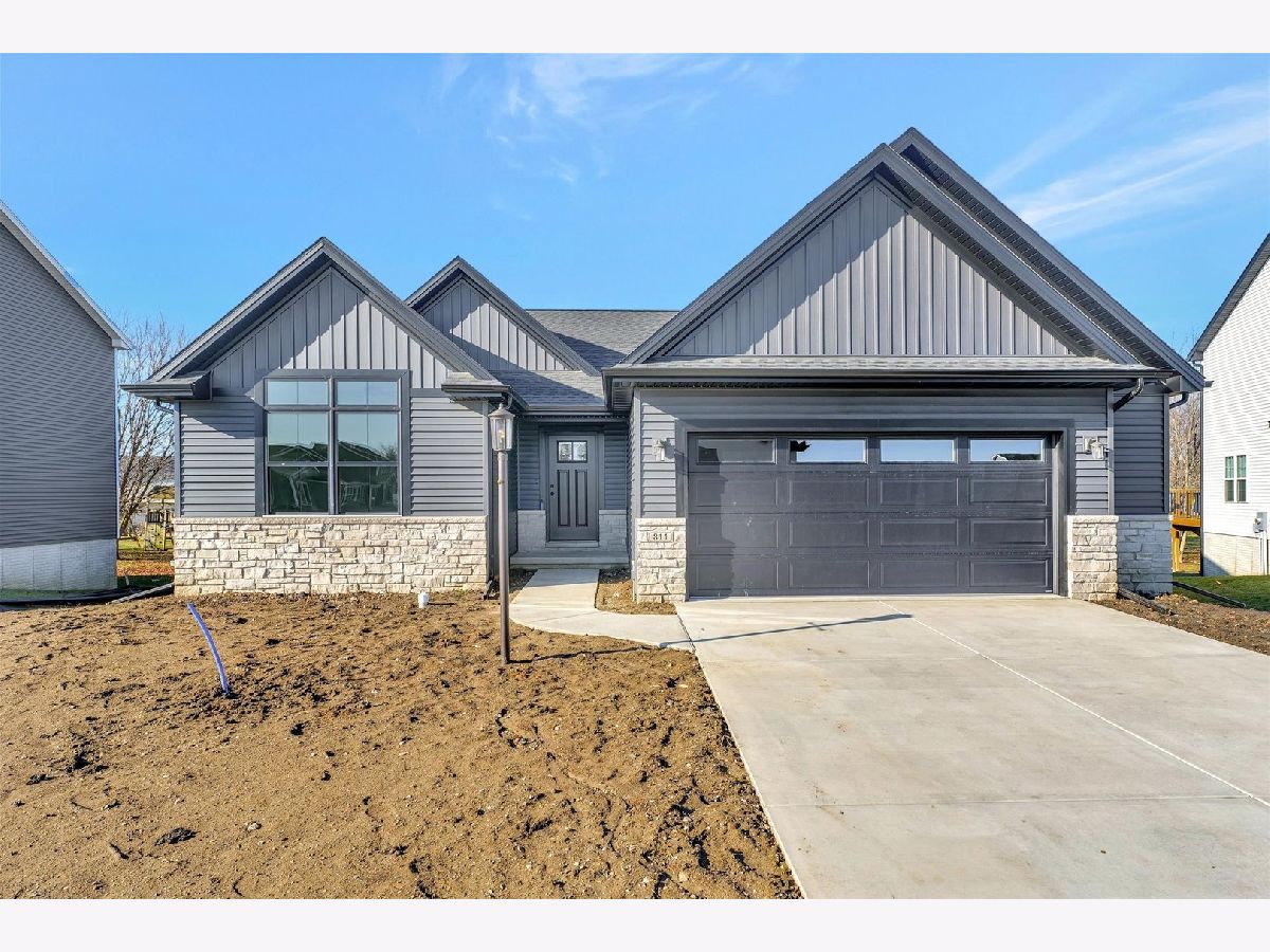 Homes & Condos & Townhomes Sold Prairie Crossing Mahomet Illinois, 311 Red Bud