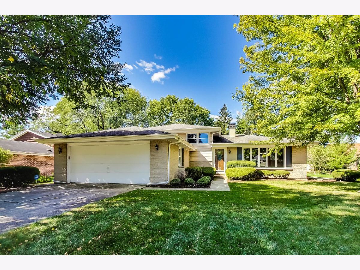 Homes Sold Knottingham Downers Grove Illinois, 7612 Rohrer
