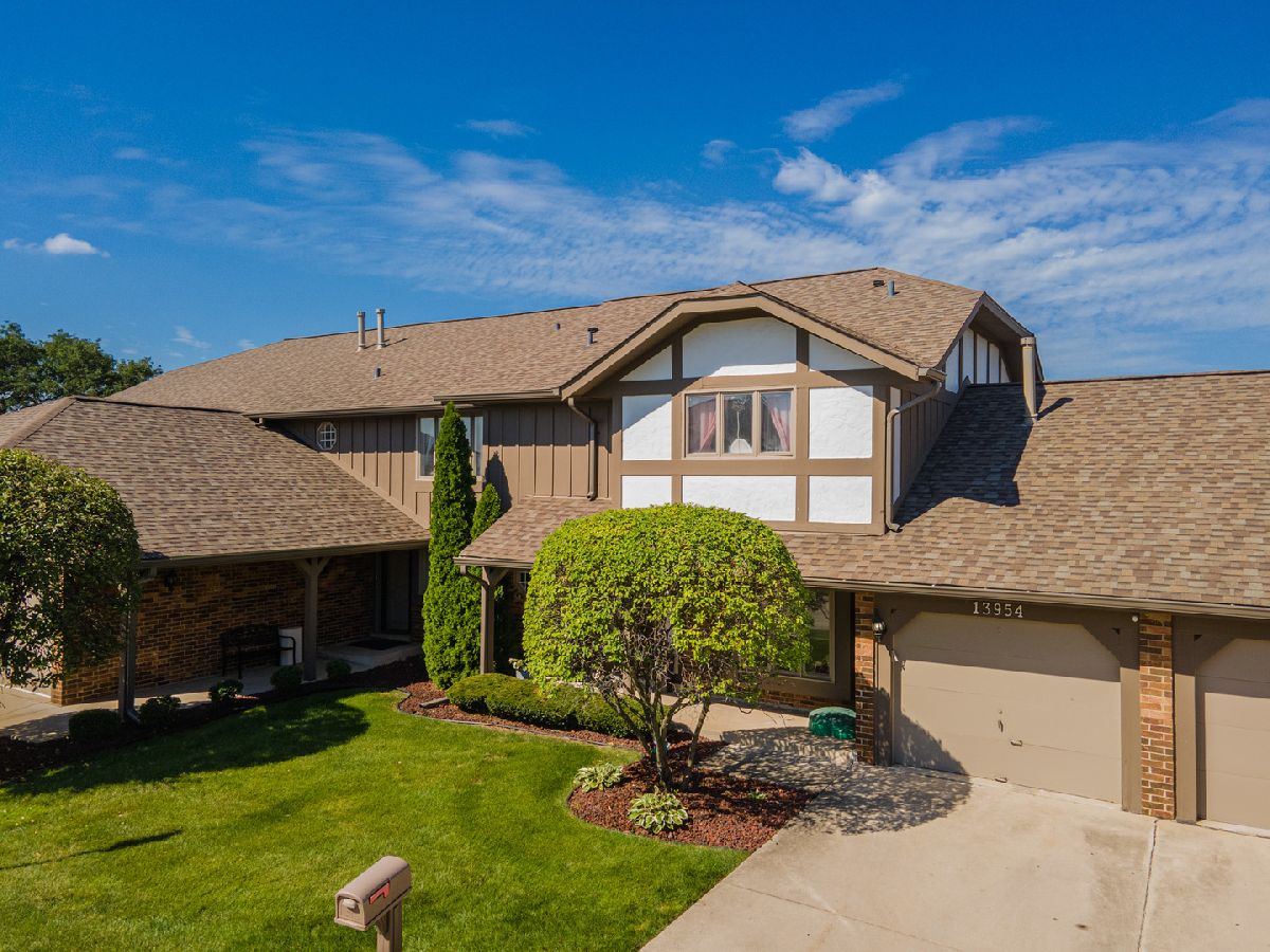 Homes & Townhomes Sold Wedgewood Orland Park Illinois, 13954 Stonehenge
